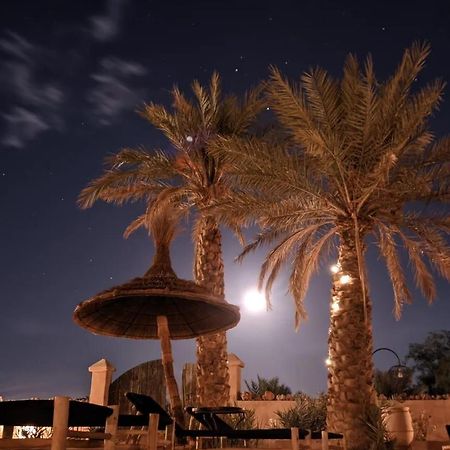 Riadsuerteloca Merzouga Hassilabied Экстерьер фото Fountain at the Oasis of Mara