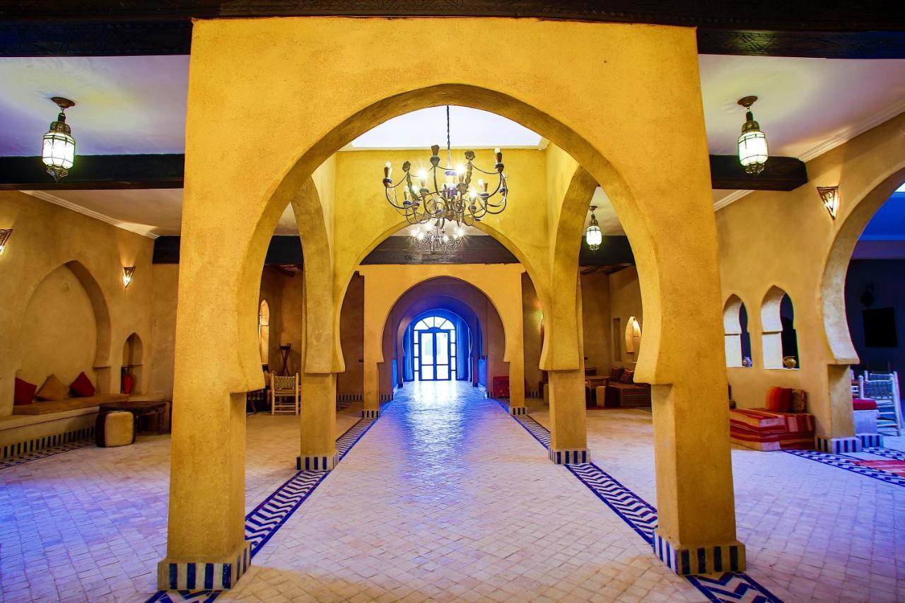 Riadsuerteloca Merzouga Hassilabied Экстерьер фото The interior of the hotel