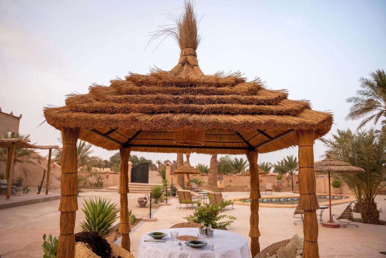 Riadsuerteloca Merzouga Hassilabied Экстерьер фото Al-Qasr Al-Wazzan