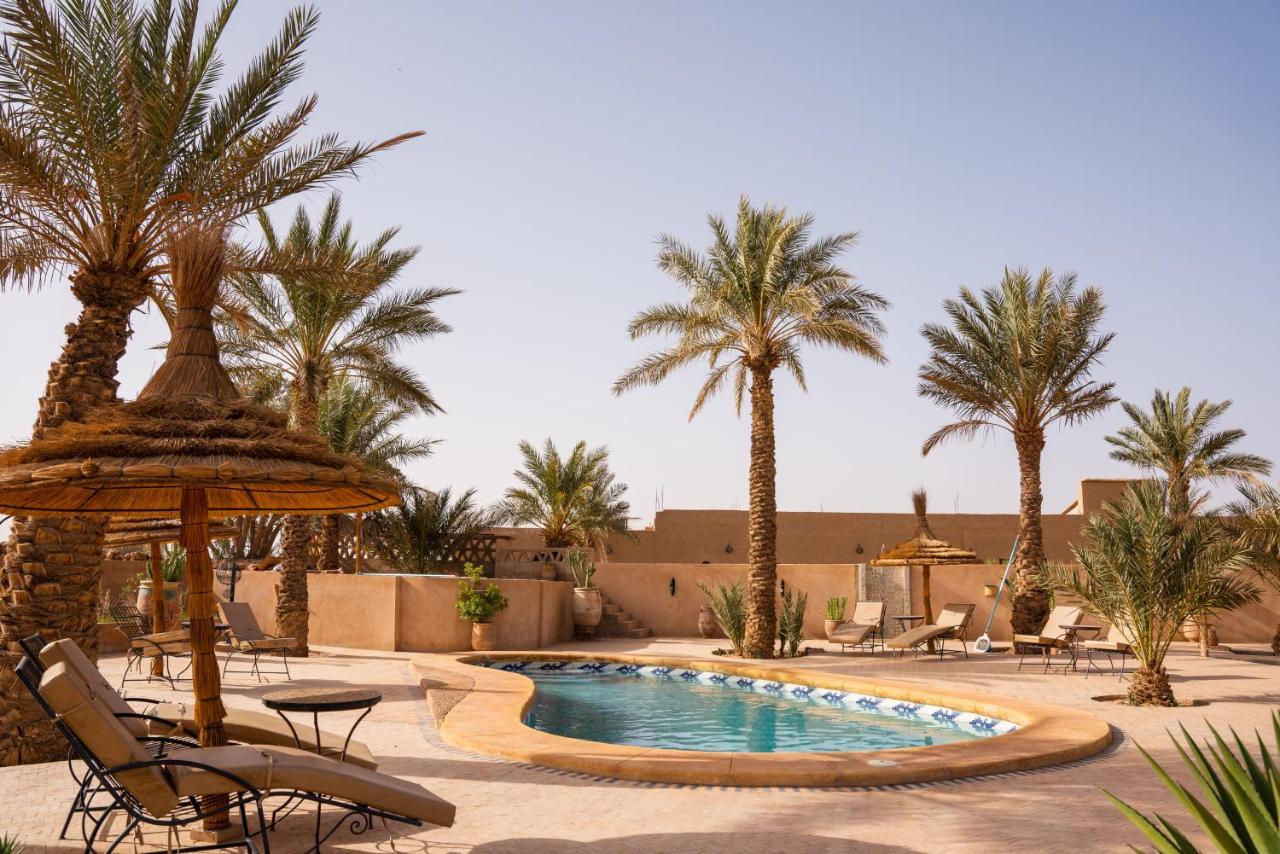 Riadsuerteloca Merzouga Hassilabied Экстерьер фото The swimming pool at the resort