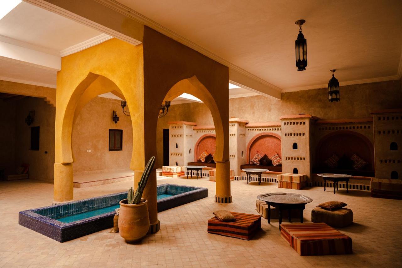 Riadsuerteloca Merzouga Hassilabied Экстерьер фото The interior of a hammam in Marrakech, Morocco