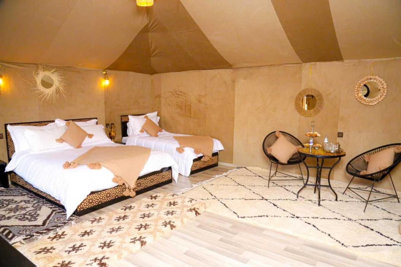 Riadsuerteloca Merzouga Hassilabied Экстерьер фото Luxury tent interior