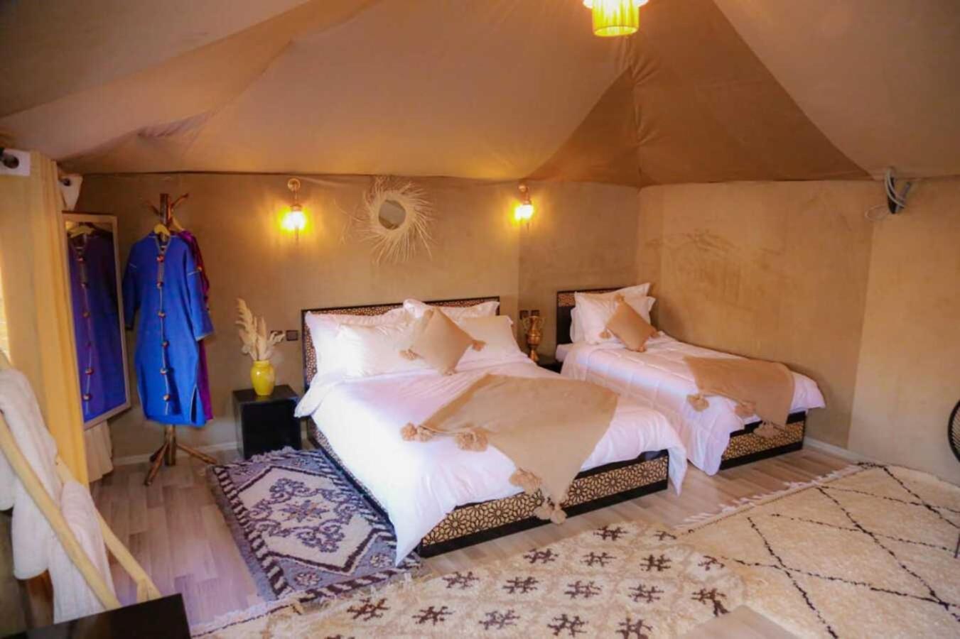 Riadsuerteloca Merzouga Hassilabied Экстерьер фото Luxury tent interior