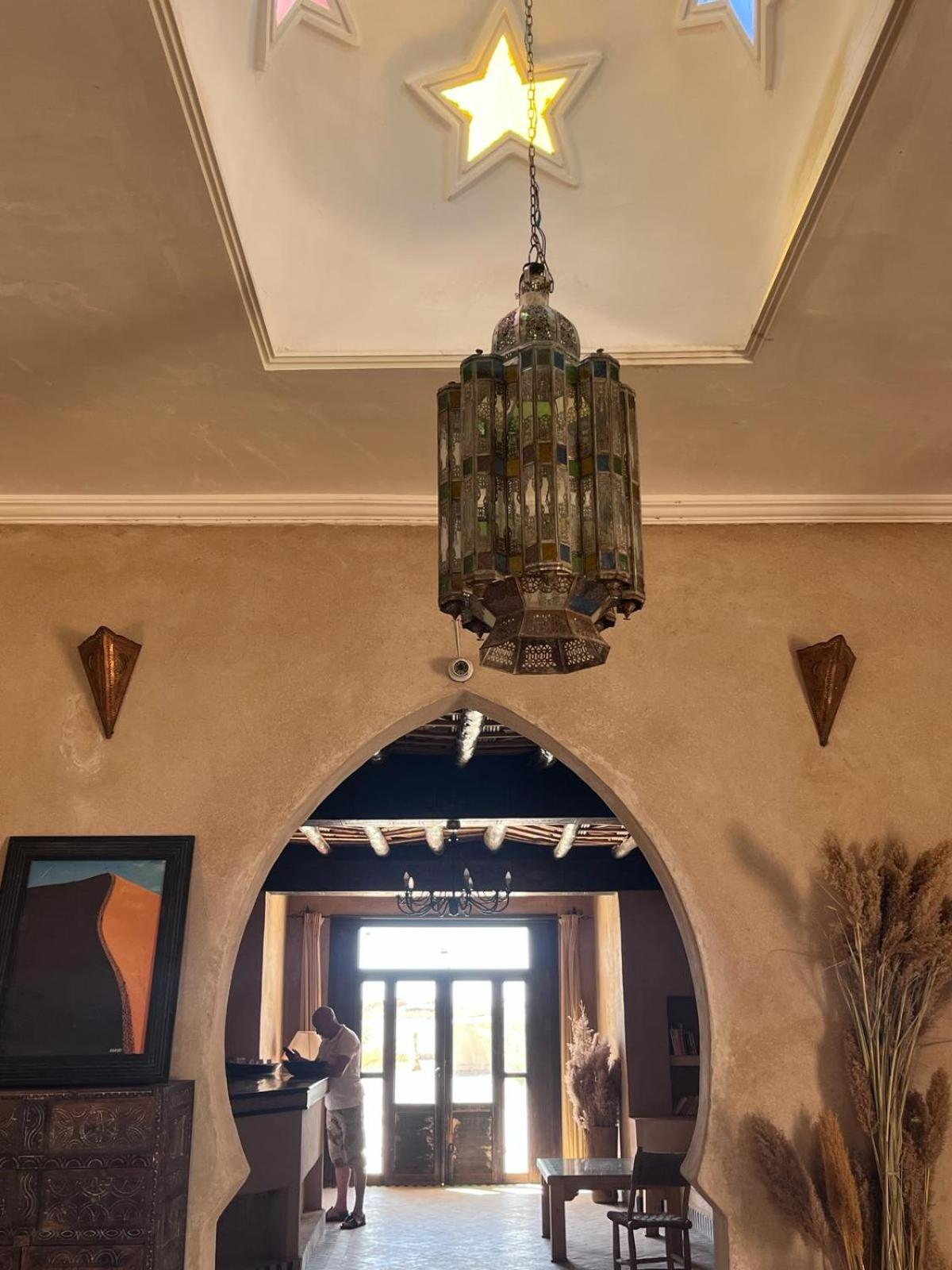 Riadsuerteloca Merzouga Hassilabied Экстерьер фото The interior of the house